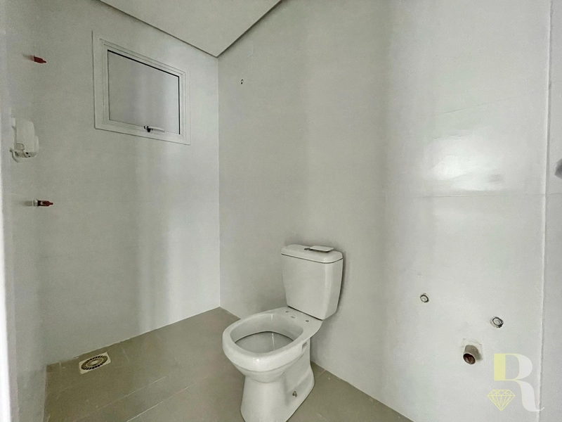 APARTAMENTO AUTOMATIZADO DE FRENTE NAVEGATES: 12ª foto da galeria de imagens do imóvel