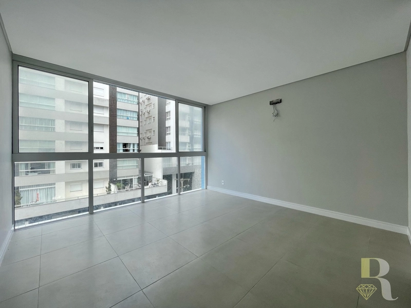 APARTAMENTO AUTOMATIZADO DE FRENTE NAVEGATES: 4ª foto da galeria de imagens do imóvel
