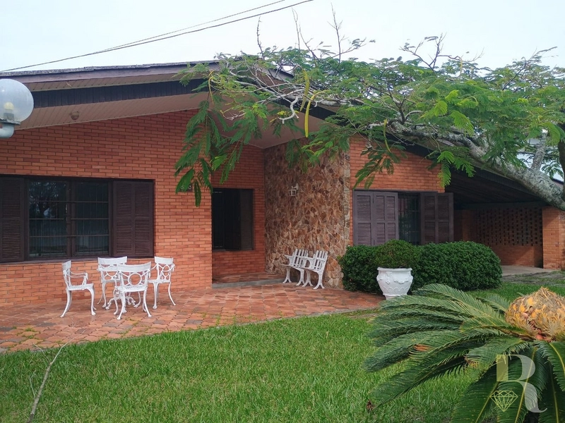 CASA A POUCOS METROS DO MAR E ROUBADINHAS: 5ª foto da galeria de imagens do imóvel