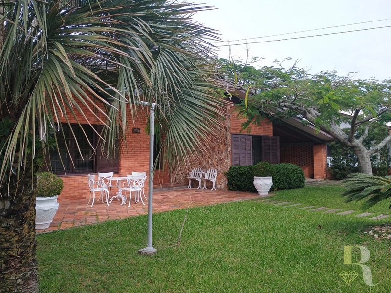 CASA A POUCOS METROS DO MAR E ROUBADINHAS: 8ª foto da galeria de imagens do imóvel
