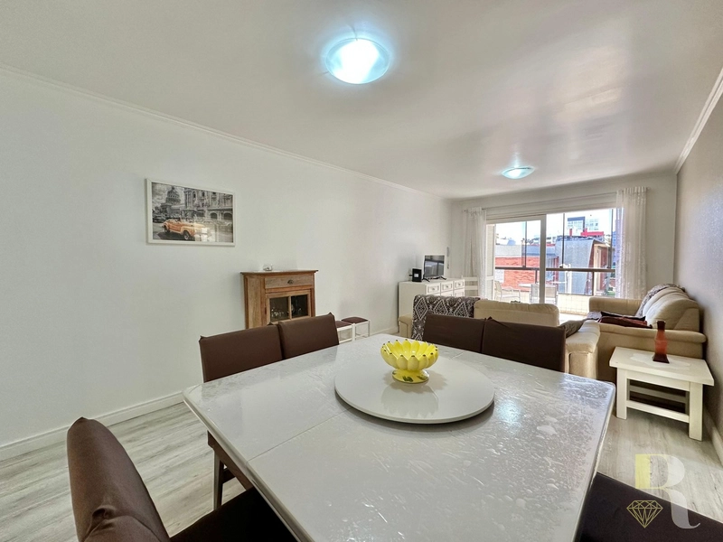 APARTAMENTO COM SACADA DE FRENTE , JUNTO AO MAR NO CORAÇÃO DA CIDADE !: 6ª foto da galeria de imagens do imóvel