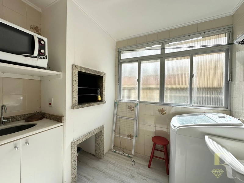 APARTAMENTO COM SACADA DE FRENTE , JUNTO AO MAR NO CORAÇÃO DA CIDADE !: 13ª foto da galeria de imagens do imóvel