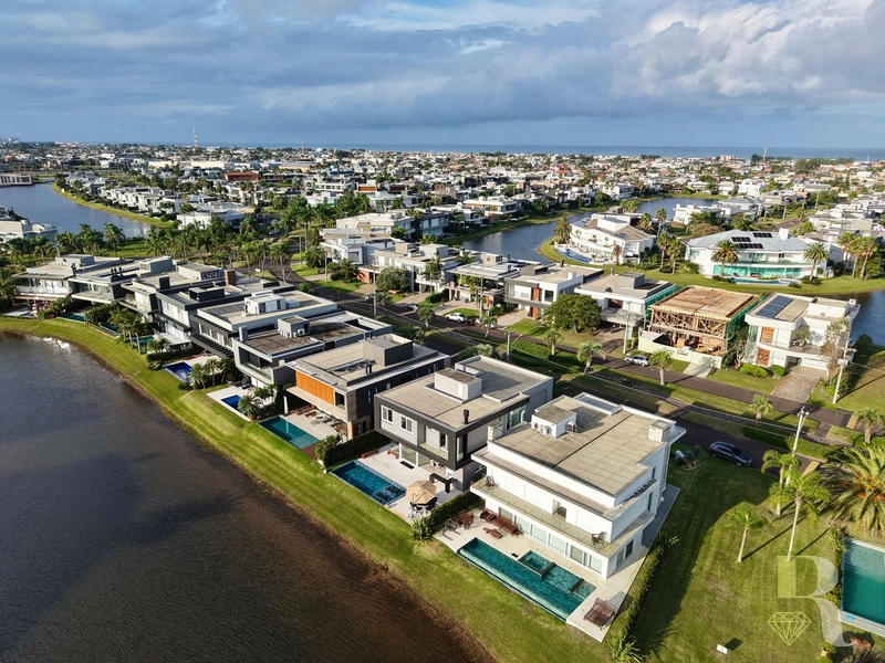ENSEADA 5 SUÍTES BEIRA LAGO: 28ª foto da galeria de imagens do imóvel