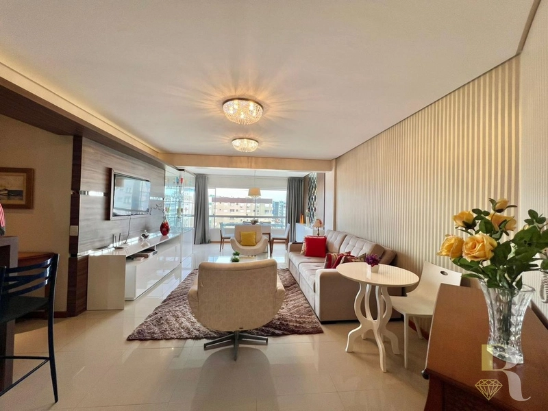 Apartamento com vista mar e praça: 3ª foto da galeria de imagens do imóvel