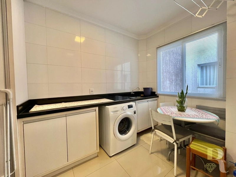 Apartamento com vista mar e praça: 16ª foto da galeria de imagens do imóvel