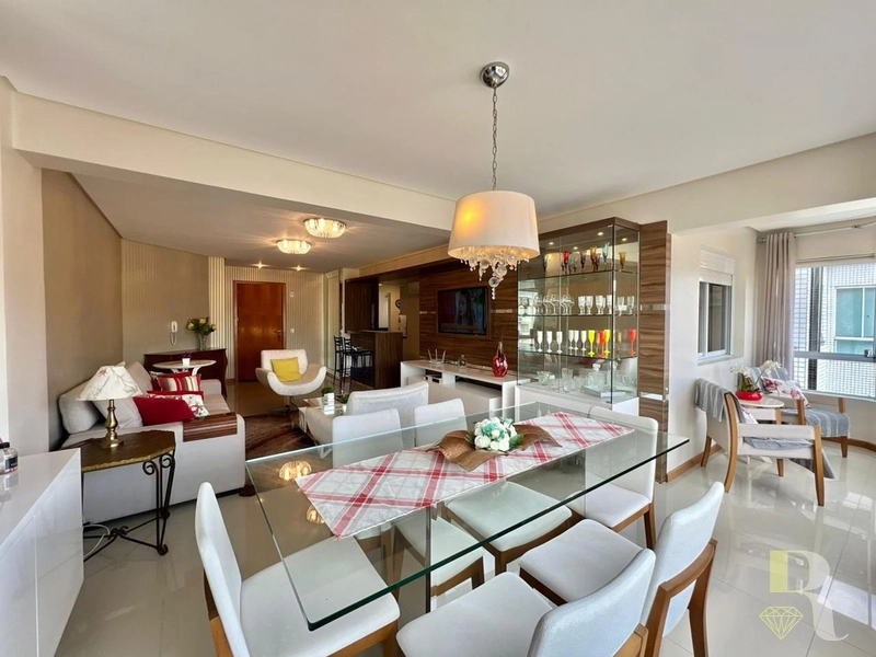 Apartamento com vista mar e praça: 10ª foto da galeria de imagens do imóvel
