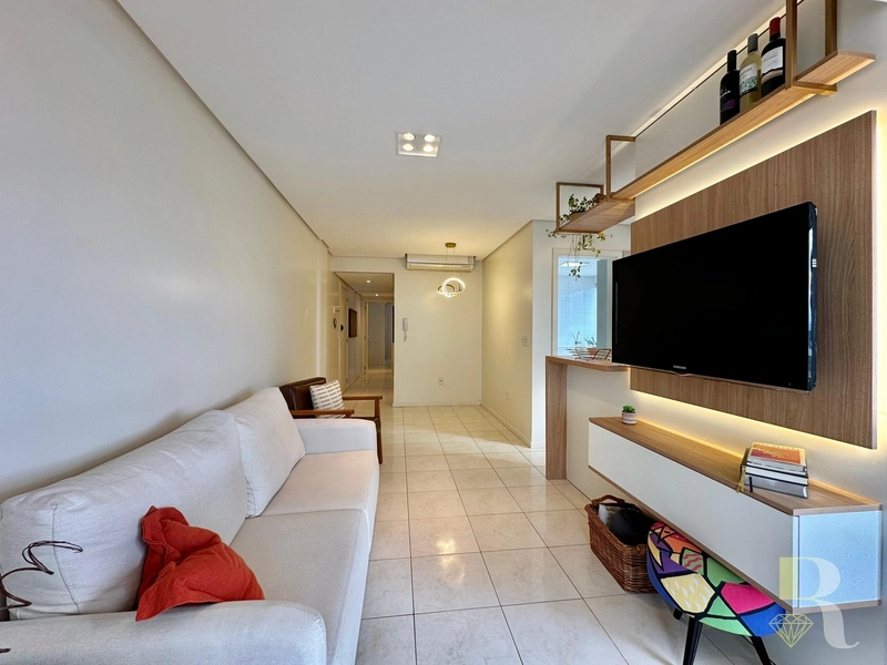 APARTAMENTO À VENDA COM VISTA PARA O MAR APENAS R$ 890.000,00: 1ª foto da galeria de imagens do imóvel
