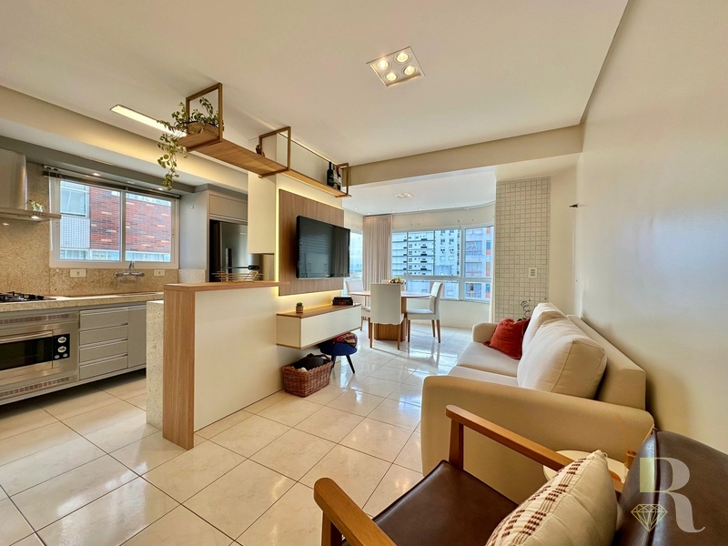 APARTAMENTO À VENDA COM VISTA PARA O MAR APENAS R$ 890.000,00: 2ª foto da galeria de imagens do imóvel