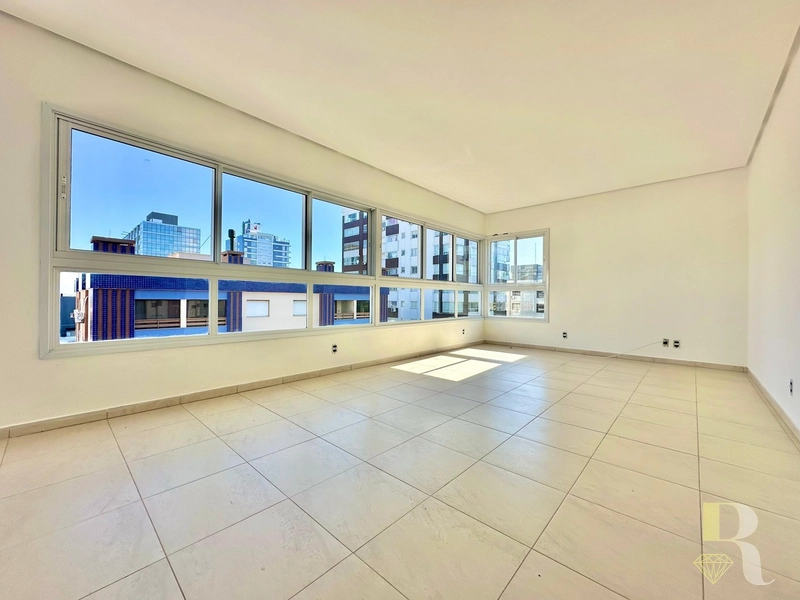 APARTAMENTO À VENDA SACADA DE FRENTE EM CAPÃO DA CANOA!: 1ª foto da galeria de imagens do imóvel