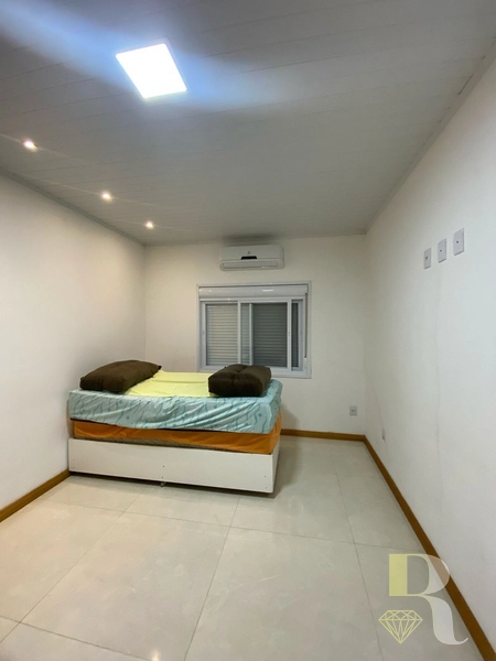 CASA 4 DORMITÓRIOS MOBILIADA COM PISCINA LADO MAR: 9ª foto da galeria de imagens do imóvel