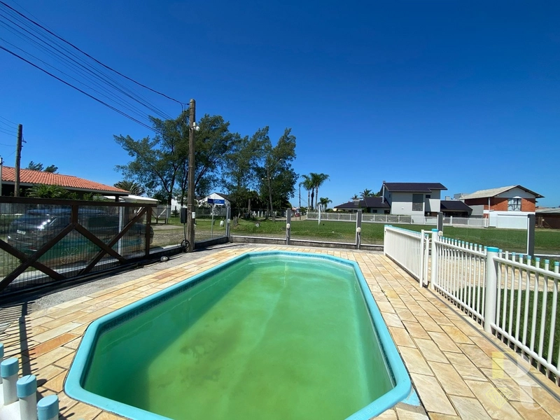 CASA 4 DORMITÓRIOS MOBILIADA COM PISCINA LADO MAR: 1ª foto da galeria de imagens do imóvel