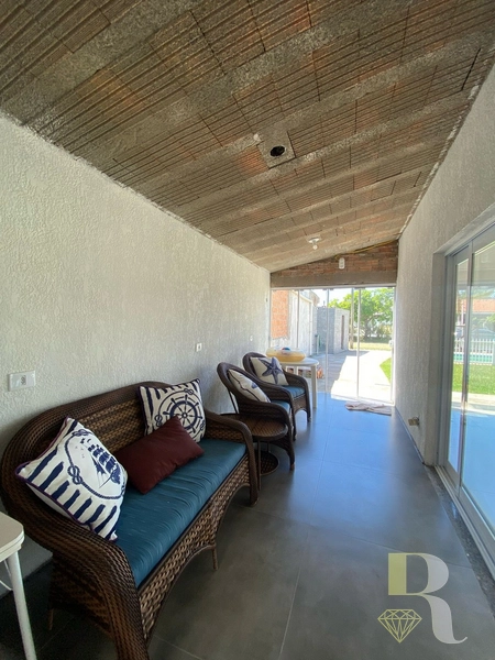 CASA 4 DORMITÓRIOS MOBILIADA COM PISCINA LADO MAR: 7ª foto da galeria de imagens do imóvel
