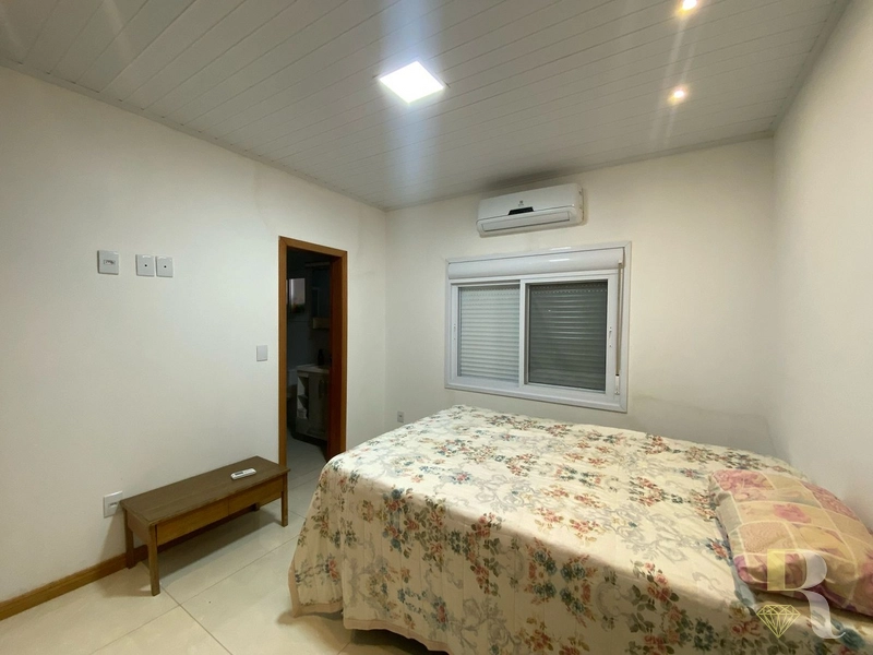 CASA 4 DORMITÓRIOS MOBILIADA COM PISCINA LADO MAR: 11ª foto da galeria de imagens do imóvel