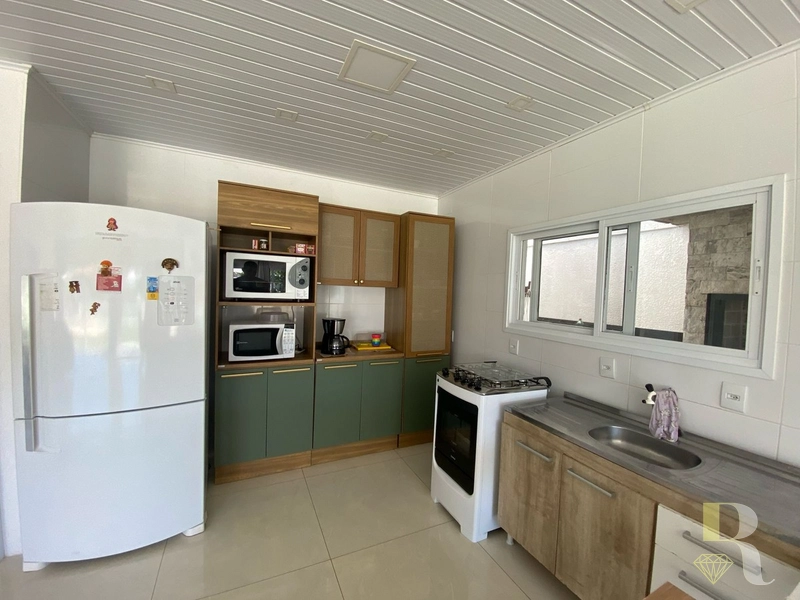 CASA 4 DORMITÓRIOS MOBILIADA COM PISCINA LADO MAR: 8ª foto da galeria de imagens do imóvel