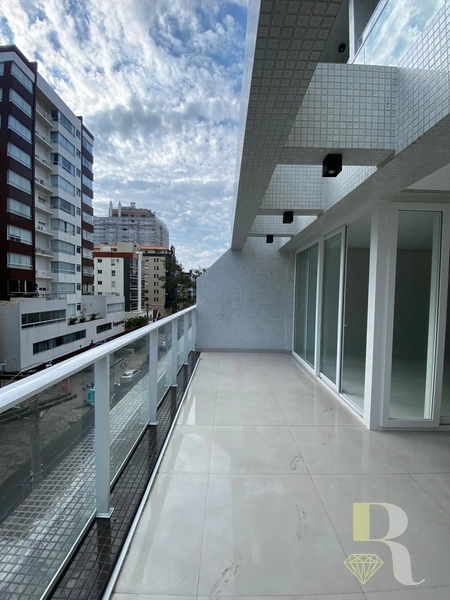 A Poucos metros do mar e de todas conveniências da região: 5ª foto da galeria de imagens do imóvel