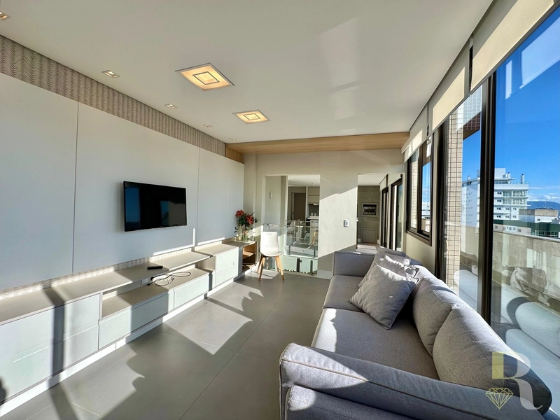 COBERTURA DUPLEX VISTA ETERNA DO MAR FRENTE PARA PRAÇA!: 3ª foto da galeria de imagens do imóvel