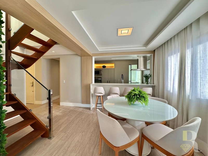 COBERTURA DUPLEX VISTA ETERNA DO MAR FRENTE PARA PRAÇA!: 7ª foto da galeria de imagens do imóvel