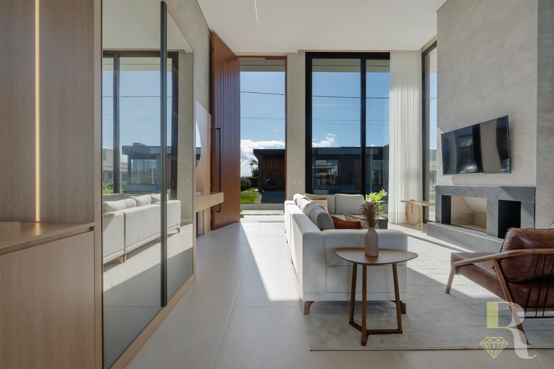 Casa próxima da lagoa, clube náutico, piscinas.: 6ª foto da galeria de imagens do imóvel