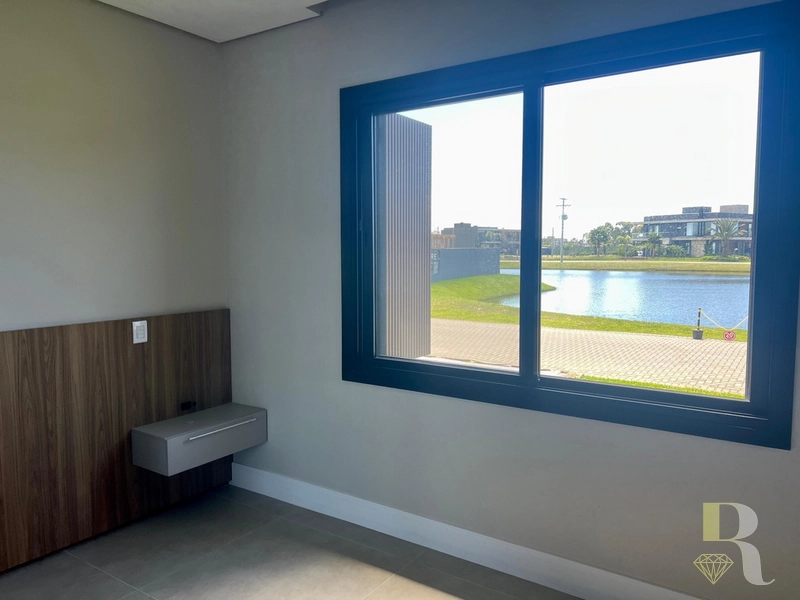 Casa térrea frente norte, vista ÚNICA para o lago!: 20ª foto da galeria de imagens do imóvel