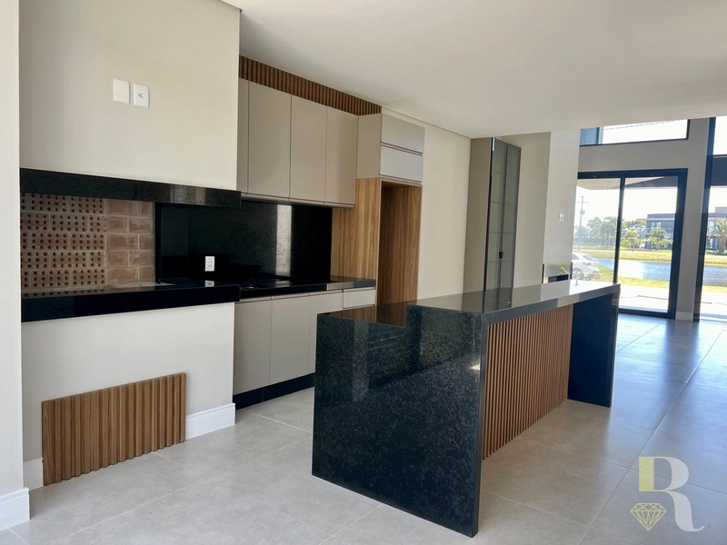 Casa térrea frente norte, vista ÚNICA para o lago!: 5ª foto da galeria de imagens do imóvel