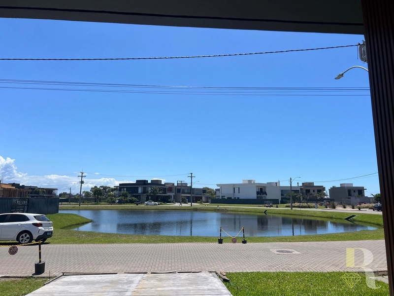 Casa térrea frente norte, vista ÚNICA para o lago!: 2ª foto da galeria de imagens do imóvel