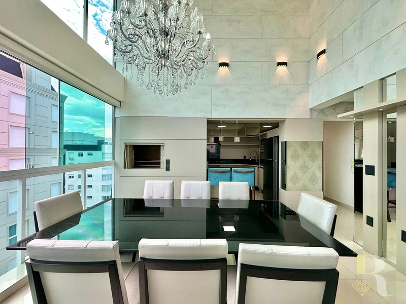 Venda de apartamento – Esquina e a apenas uma quadra do mar: 9ª foto da galeria de imagens do imóvel