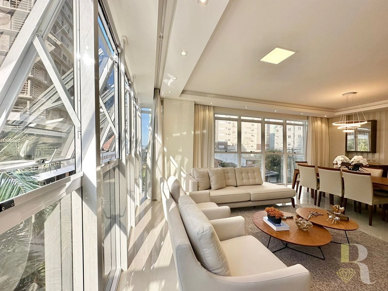 Apartamento de alto padrão à venda: 3ª foto da galeria de imagens do imóvel
