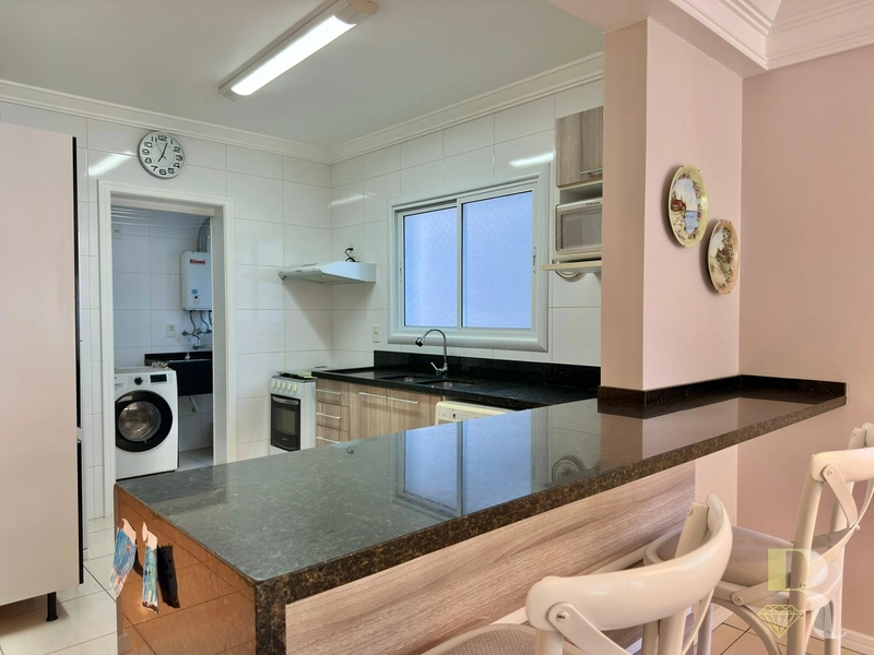 APARTAMENTO À VENDA – COM VISTA PARA O MAR: 6ª foto da galeria de imagens do imóvel