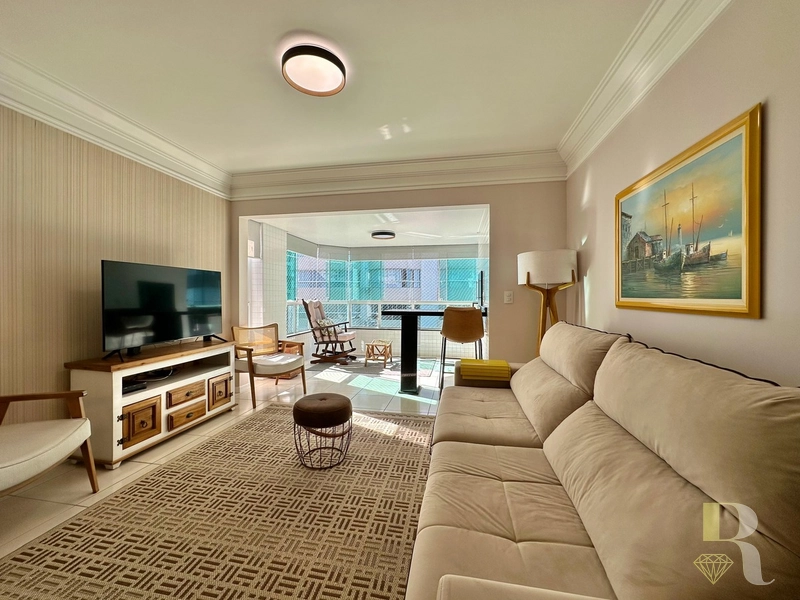 APARTAMENTO À VENDA – COM VISTA PARA O MAR: 1ª foto da galeria de imagens do imóvel