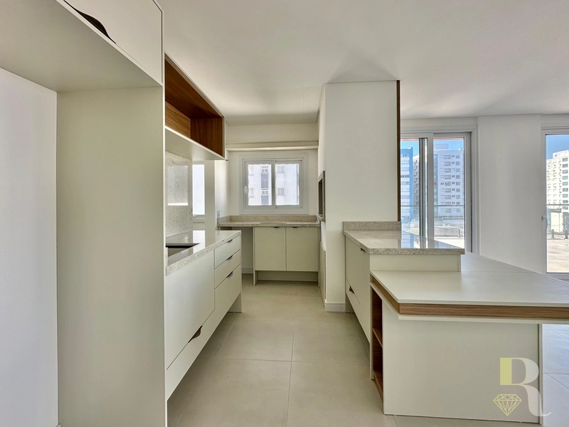 APARTAMENTO À VENDA – COM TERRAÇO, INFRAESTRUTURA COMPLETA E VISTA PAR: 6ª foto da galeria de imagens do imóvel