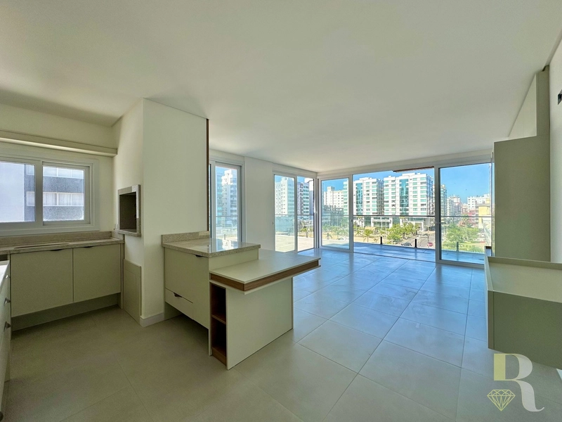 APARTAMENTO À VENDA – COM TERRAÇO, INFRAESTRUTURA COMPLETA E VISTA PAR: 1ª foto da galeria de imagens do imóvel