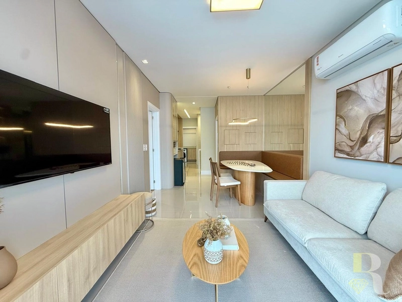 Apartamento 2 Dormitórios (1 Suíte) Mobiliado e Decorado: 2ª foto da galeria de imagens do imóvel