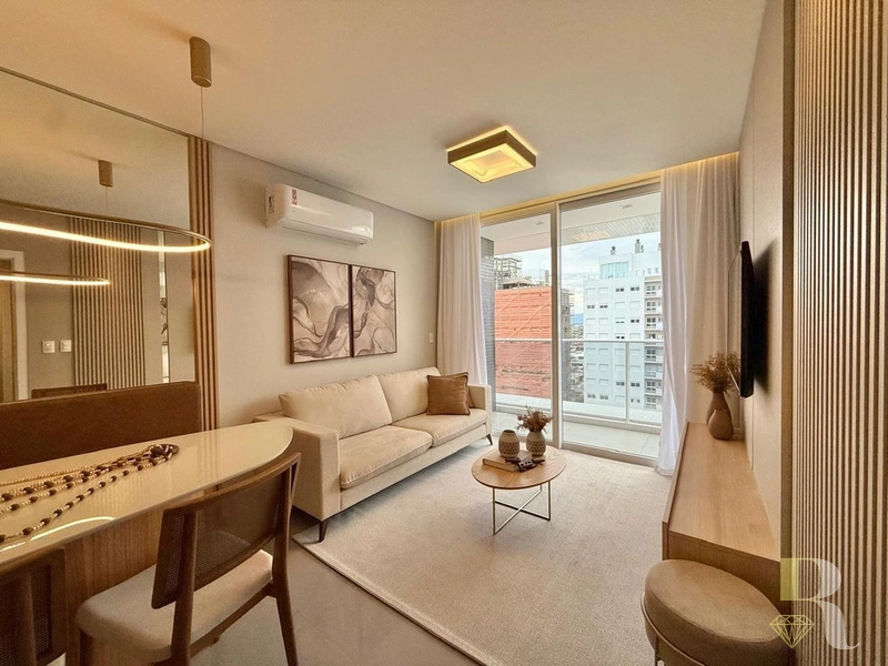 Apartamento 2 Dormitórios (1 Suíte) Mobiliado e Decorado: 3ª foto da galeria de imagens do imóvel