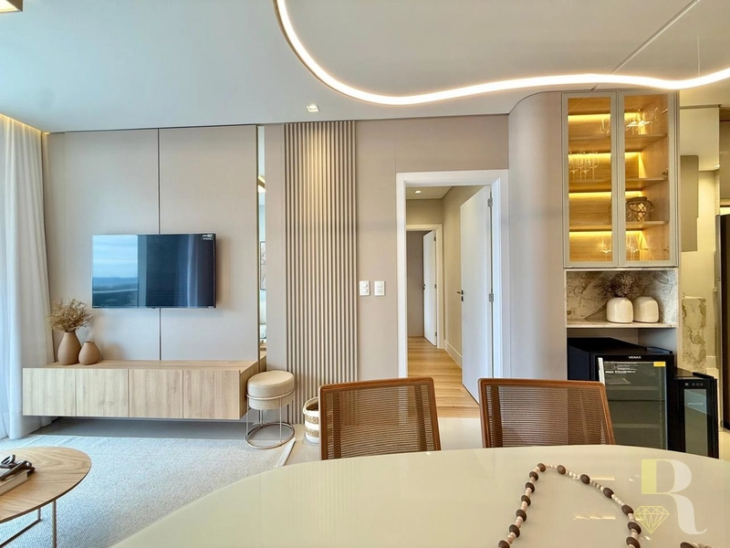 Apartamento 2 Dormitórios (1 Suíte) Mobiliado e Decorado: 5ª foto da galeria de imagens do imóvel