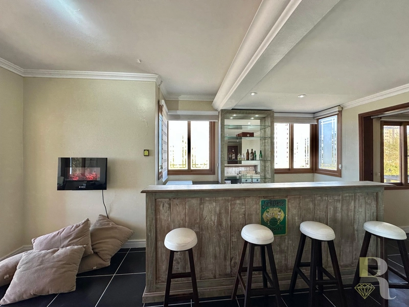 COBERTURA DUPLEX COM TERRAÇO E VISTA LIBERADA PARA O MAR E PRAÇA FLÁVI: 7ª foto da galeria de imagens do imóvel