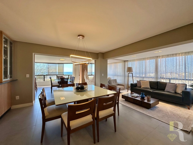 AMPLO APARTAMENTO DE FRENTE PARA O MAR, COM VISTA LIBERADA PARA O MAR: 4ª foto da galeria de imagens do imóvel