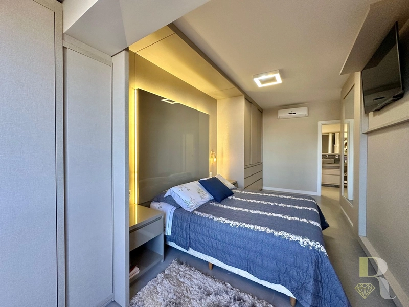 AMPLO APARTAMENTO DE FRENTE PARA O MAR, COM VISTA LIBERADA PARA O MAR: 12ª foto da galeria de imagens do imóvel