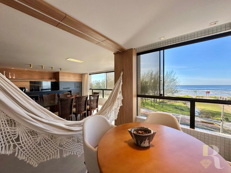 AMPLO APARTAMENTO DE FRENTE PARA O MAR, COM VISTA LIBERADA PARA O MAR: 8ª foto da galeria de imagens do imóvel
