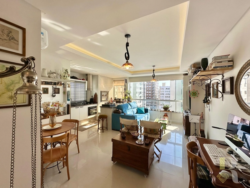 APARTAMENTO À VENDA – PRÓXIMO AO MAR: 1ª foto da galeria de imagens do imóvel