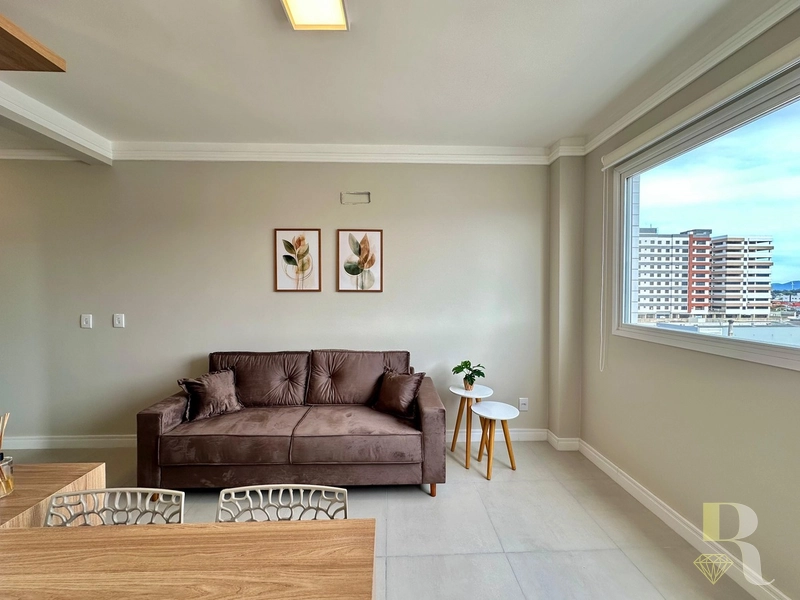 NOVIDADE À VENDA – APARTAMENTO COM VISTA PARA A SERRA: 2ª foto da galeria de imagens do imóvel