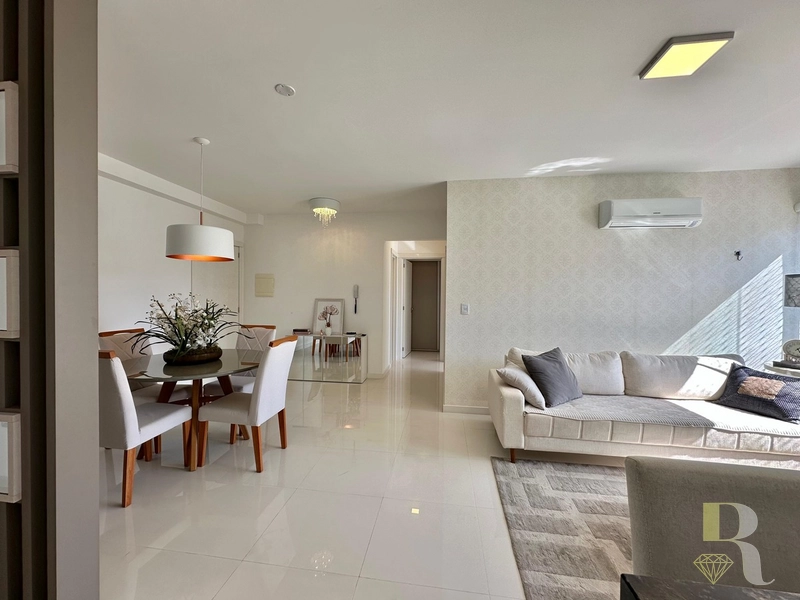 Excelente Apartamento Frente Praça Tiaraju em Capão da Canoa: 3ª foto da galeria de imagens do imóvel