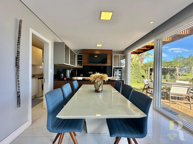Condomínio Enseada – Residência Completa com Piscina e Espaço Gourmet: 2ª foto da galeria de imagens do imóvel