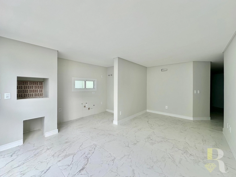 APARTAMENTO À VENDA COM TERRAÇO, PISCINA E VISTA PARA O MAR: 1ª foto da galeria de imagens do imóvel