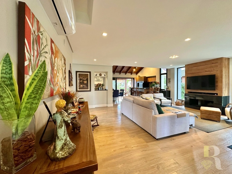 CASA À VENDA NA MELHOR LOCALIZAÇÃO DE ATLÂNTIDA!: 3ª foto da galeria de imagens do imóvel