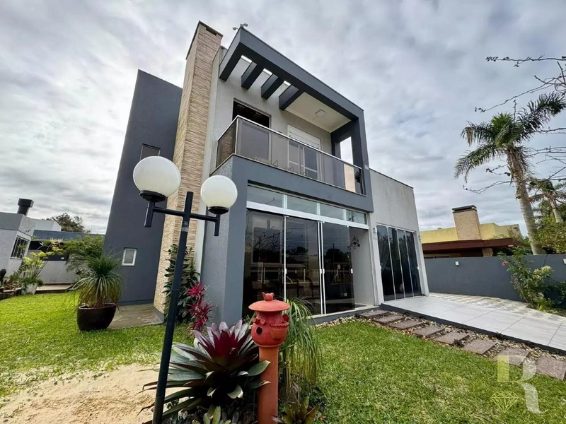 Casa Ampla, mobiliada em Xangrila: 1ª foto da galeria de imagens do imóvel