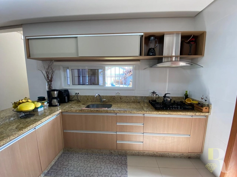 Casa Ampla, mobiliada em Xangrila: 16ª foto da galeria de imagens do imóvel