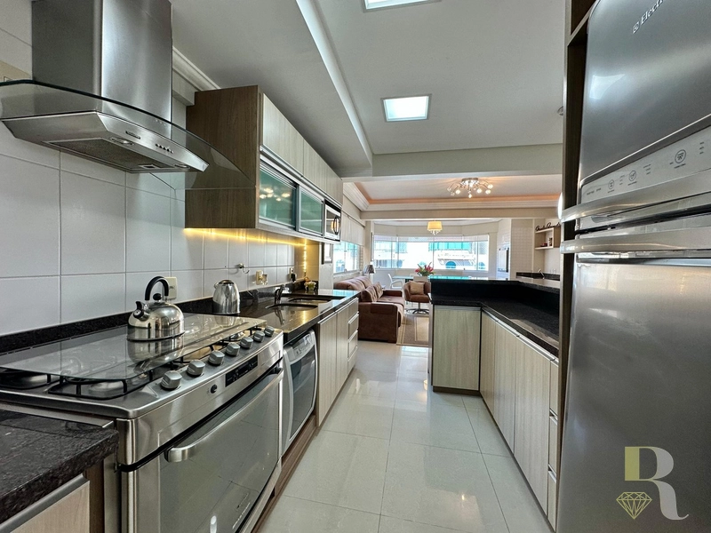 APARTAMENTO À VENDA – INFRA COMPLETA E VISTA PARA O MAR: 7ª foto da galeria de imagens do imóvel