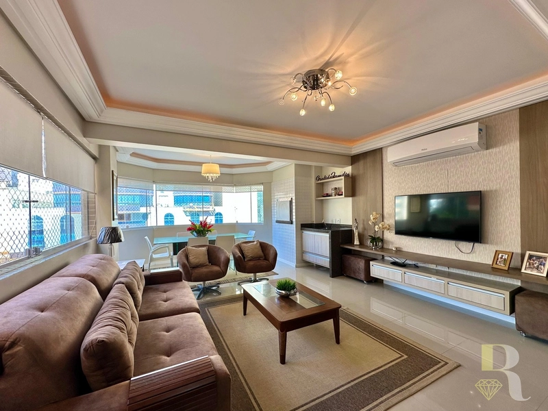 APARTAMENTO À VENDA – INFRA COMPLETA E VISTA PARA O MAR: 2ª foto da galeria de imagens do imóvel