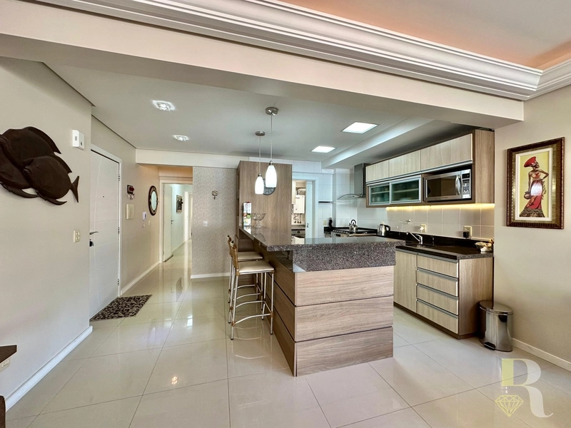 APARTAMENTO À VENDA – INFRA COMPLETA E VISTA PARA O MAR: 8ª foto da galeria de imagens do imóvel