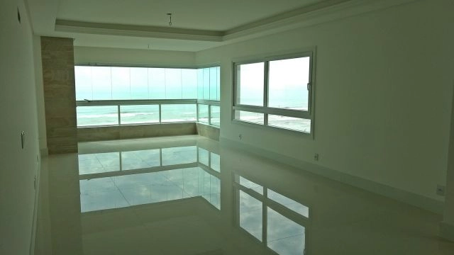 BÉLISSIMO APARTAMENTO BEIRA-MAR.: 2ª foto da galeria de imagens do imóvel